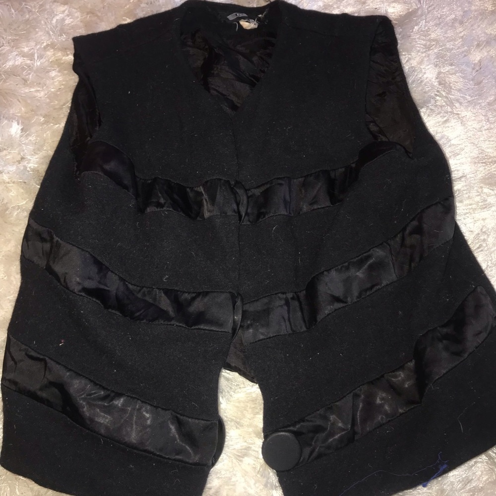 Multi texture vest - Picture 2 of 3